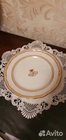 Старинная фарфоровая тарелка.19 век