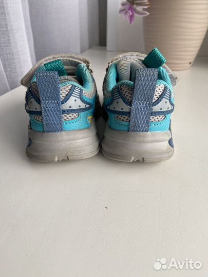 Кроссовки детские летние