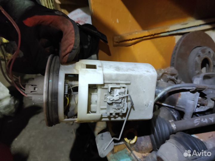 Топливный насос Hyundai Elantra XD - 311102C100