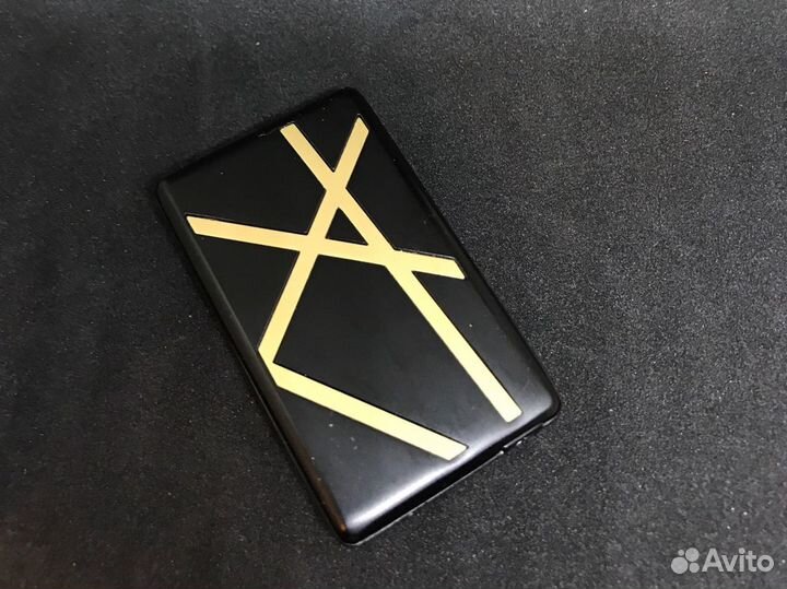 Marlboro зажигалка