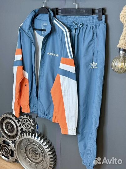 Костюм Adidas 90-х с бирками, новый, не носился