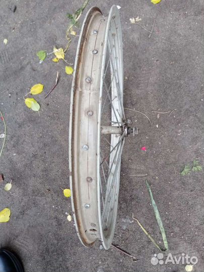 Колесо обод на Каму, аист