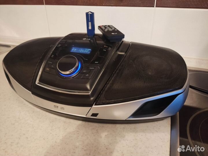 Бумбокс LG SB 74 FM AUX USB пду