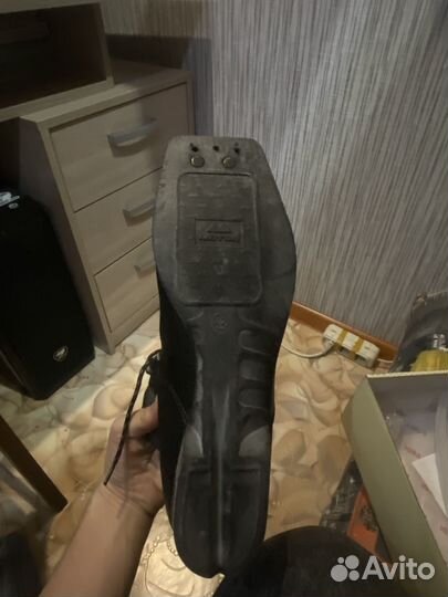 Лыжные ботинки