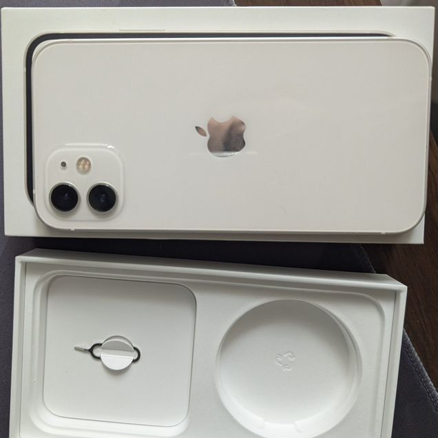 iPhone 12, 64 ГБ, SIM + eSIM