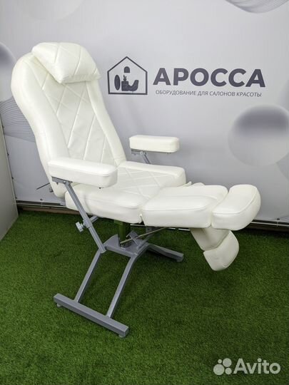 Педикюрное кресло на гидравлике белое. Красноярск