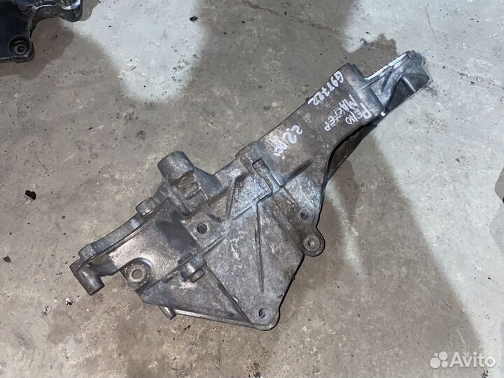 Кранштейн тнвд Renault Master Opel Movano