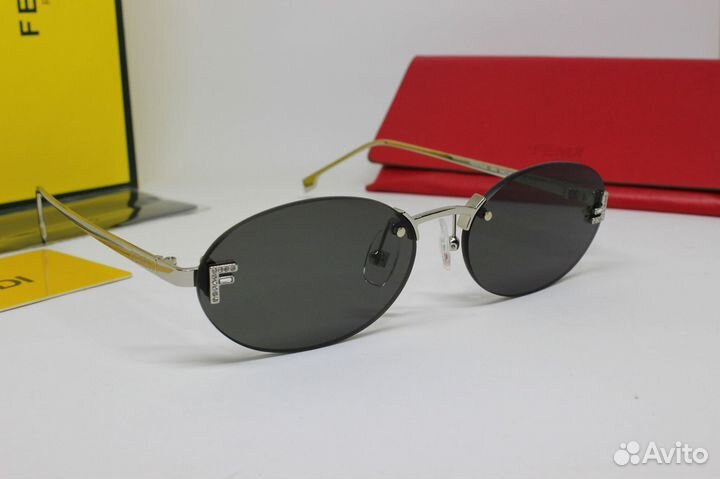 Солнцезащитные очки женские Fendi FE4075US