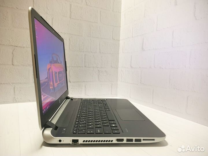 Ноутбук HP i5/8Gb/SSD+HDD/2 видеокарты/FullHD