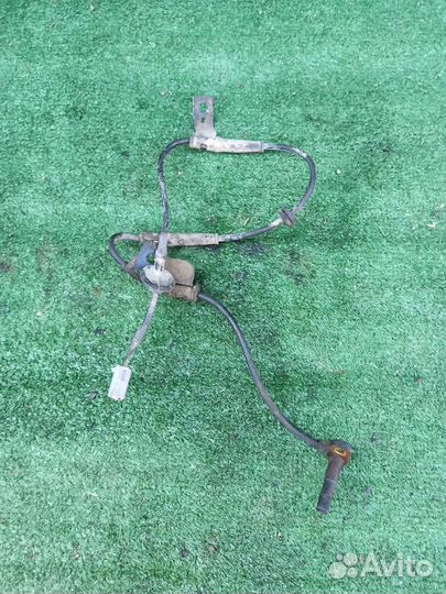 Датчик abs Mitsubishi Grandis