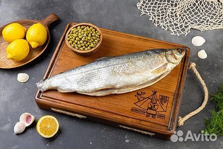 Тушки лососевых рыб потрошеные свежемороженые