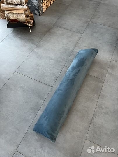 Подушка для дивана длинная