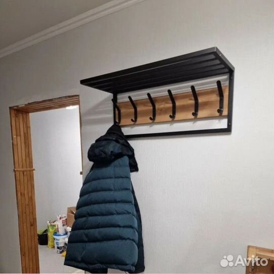 Вешалка настенная в прихожую