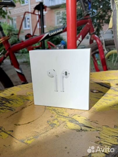 Коробка от AirPods