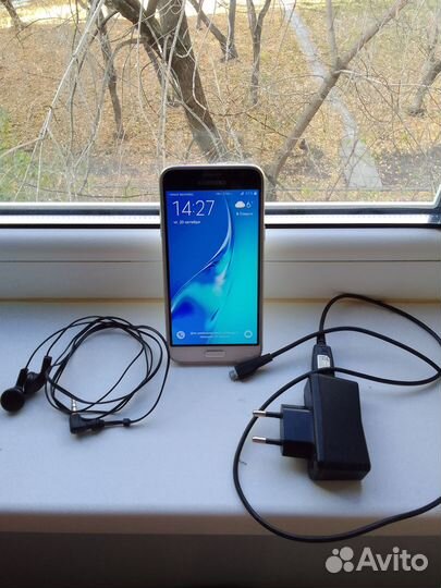 Смартфон samsung