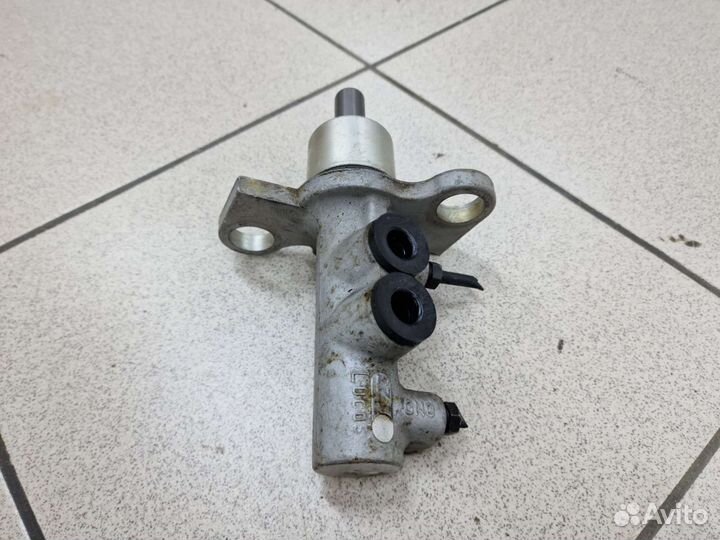 Главный тормозной цилиндр Audi A4 B5/B6, A6 C5, VW