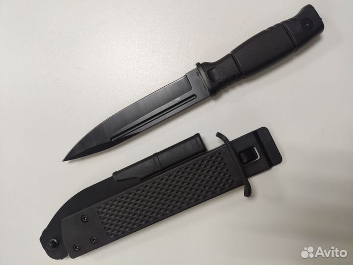 Нож туристический