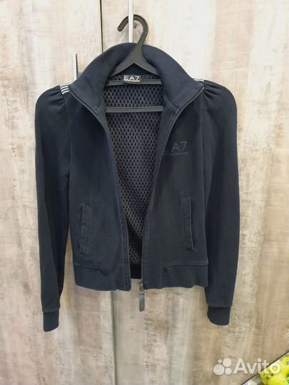 Женский спортивный костюм