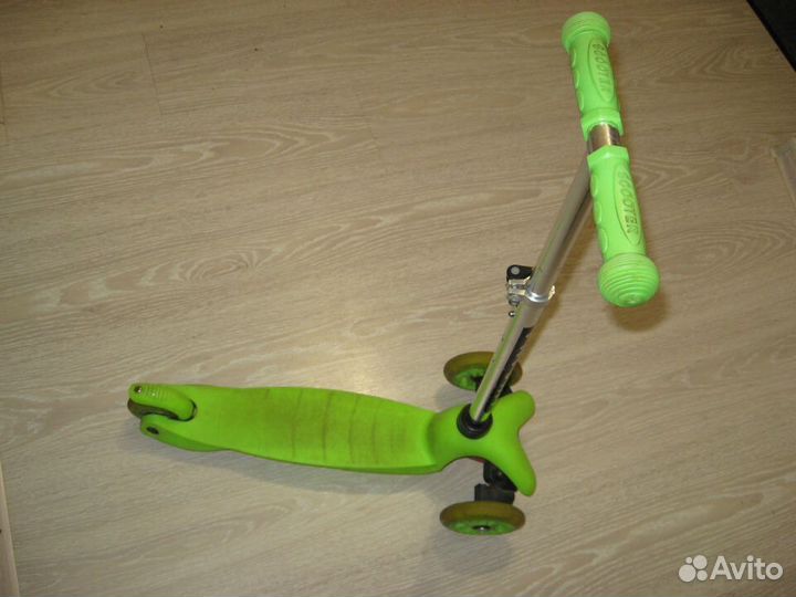 Самокат детский трехколесный