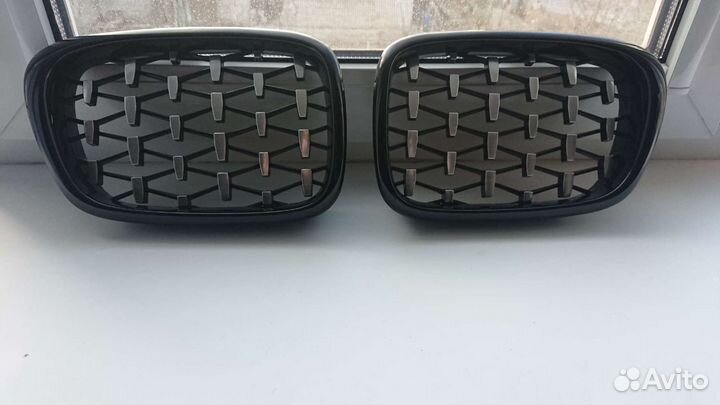 Ноздри решетки бмв Е39 diamond 2020