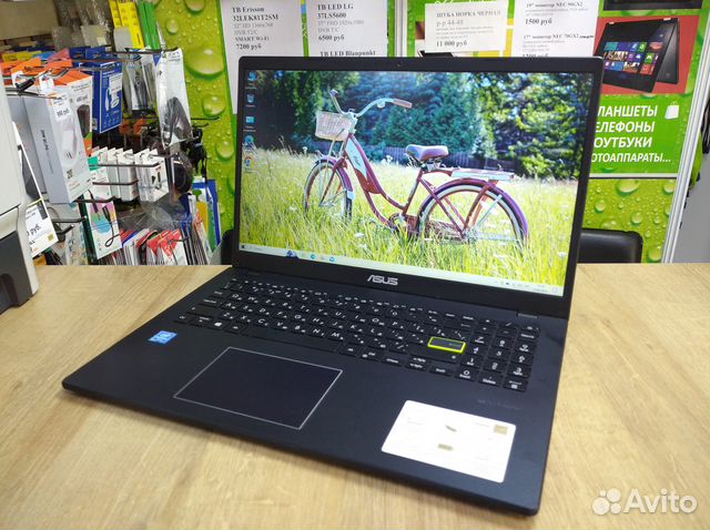 Asus pentium 4 ядра / DDR 4 гб/ FullHD аккум ок