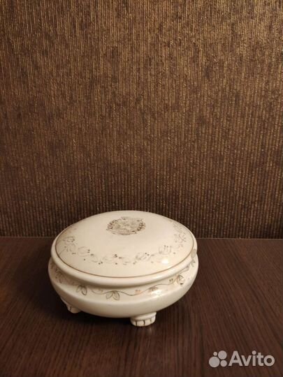 Фарфоровая шкатулка СССР