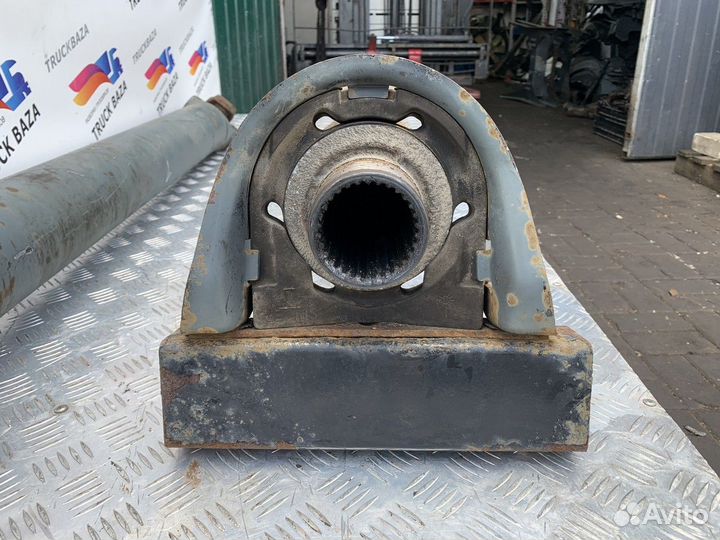 81393826135 Вал карданный 2840 мм Man TGM