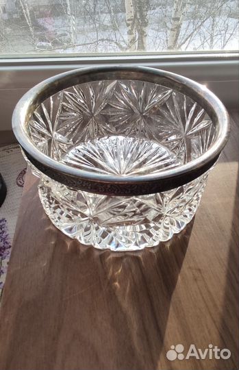 Хрустальный салатник с мельхиоровым ободком