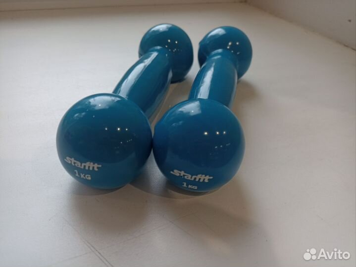 Гантели обрезиненные. Вес 1 кг