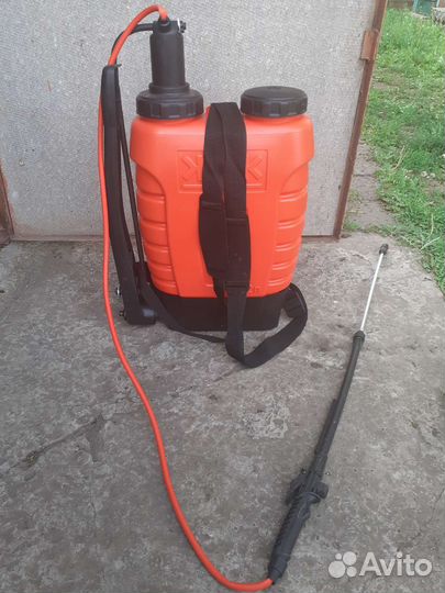 Опрыскиватель садовый ручной