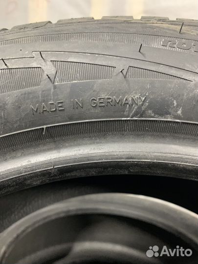 Goodyear UltraGrip Performance 225/50 R17 98H