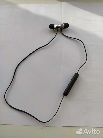 Беспроводные наушники Bluetooth