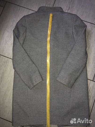 Пальто демисезонное 42