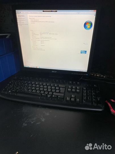 Офисный компьютер с монитором, клавиатурой