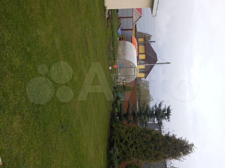 Коттедж 250 м² на участке 10 сот.