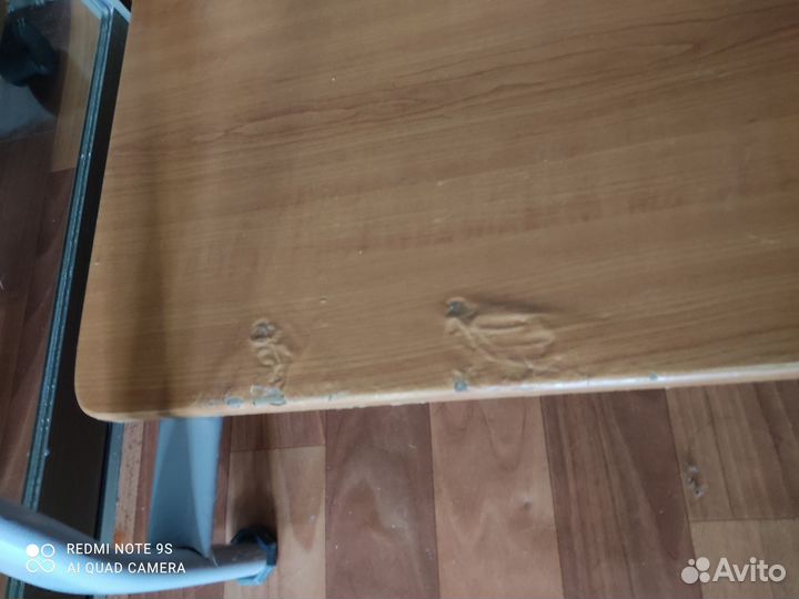 Продам компьютерный стол