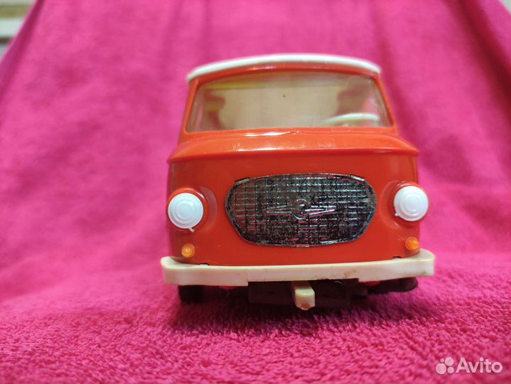 Игрушка автобус СССР и москвич