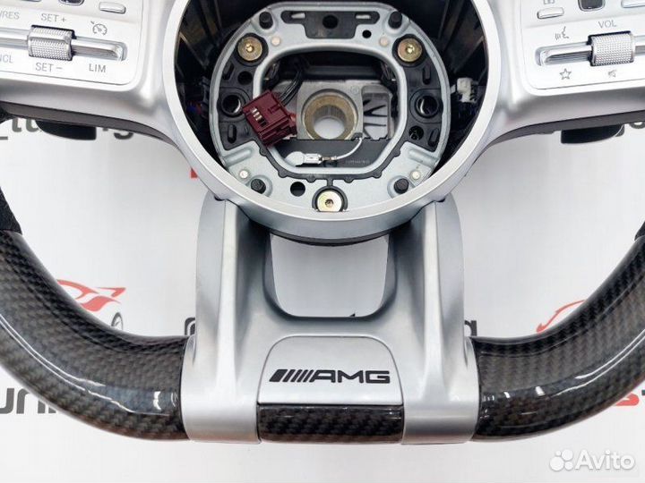 Руль в стиле 63 AMG карбон красная полоса E-class