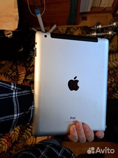 Разбитый iPad 4