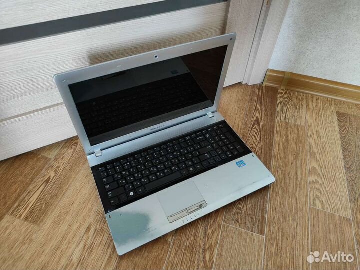 Samsung Intel i5-2430m+ SSD 240гб+6гб DDR3+GT520M