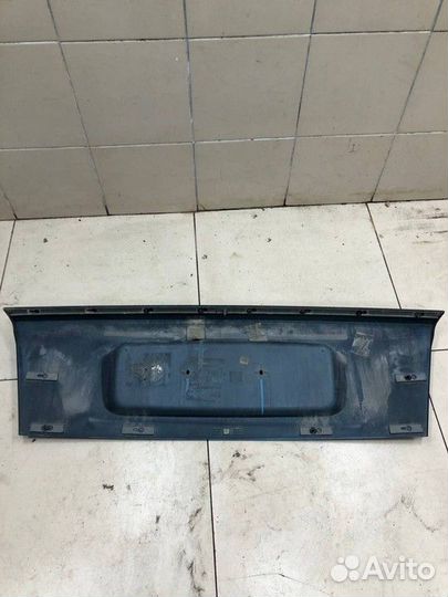 Накладка крышки багажника Volvo S80