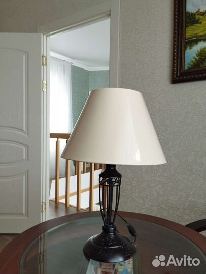 Лампа настольная