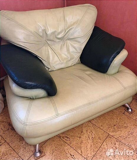 Кожаное кресло