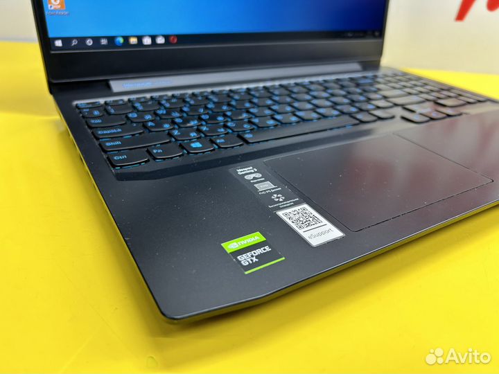 Игровой ноутбук i5 8300Н, 8gb, 1050 4gb