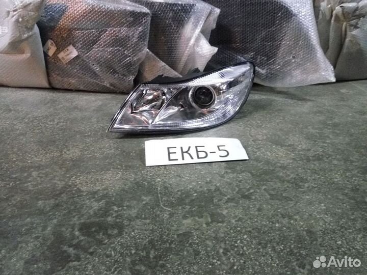 Фара Skoda Octavia