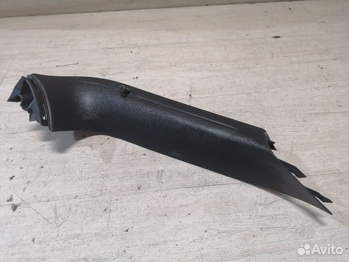 Обшивка крышки багажника Volkswagen Tiguan Тигуан