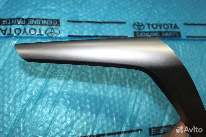 Накладка внутренней ручки двери Рав 4 -4 перед R