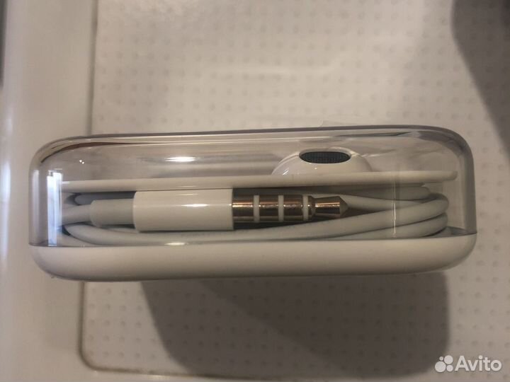 Наушники новые оригинал