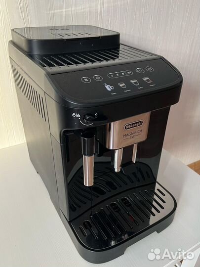 Автоматическая кофемашина DeLonghi 290.22 B