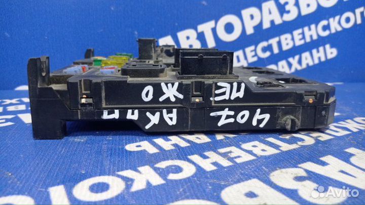 Блок предохранителей салона Peugeot 407 седан RFJ